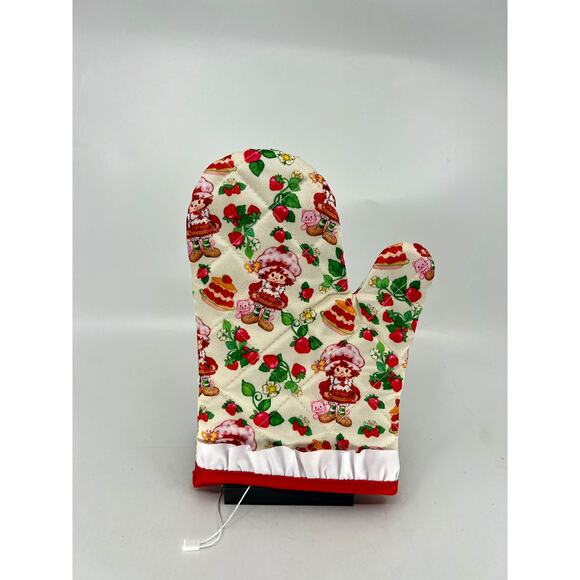 Strawberry Shortcake Oven Mitt Kitchen Heat Resistant Cook New Girl Retro Gift - Picture 3 of 3